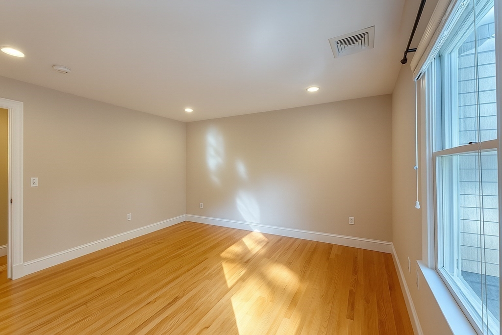 3 Myrna Rd, Lexington