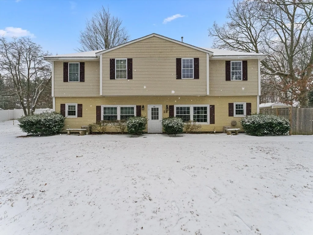 28 Crestview Dr, Westborough