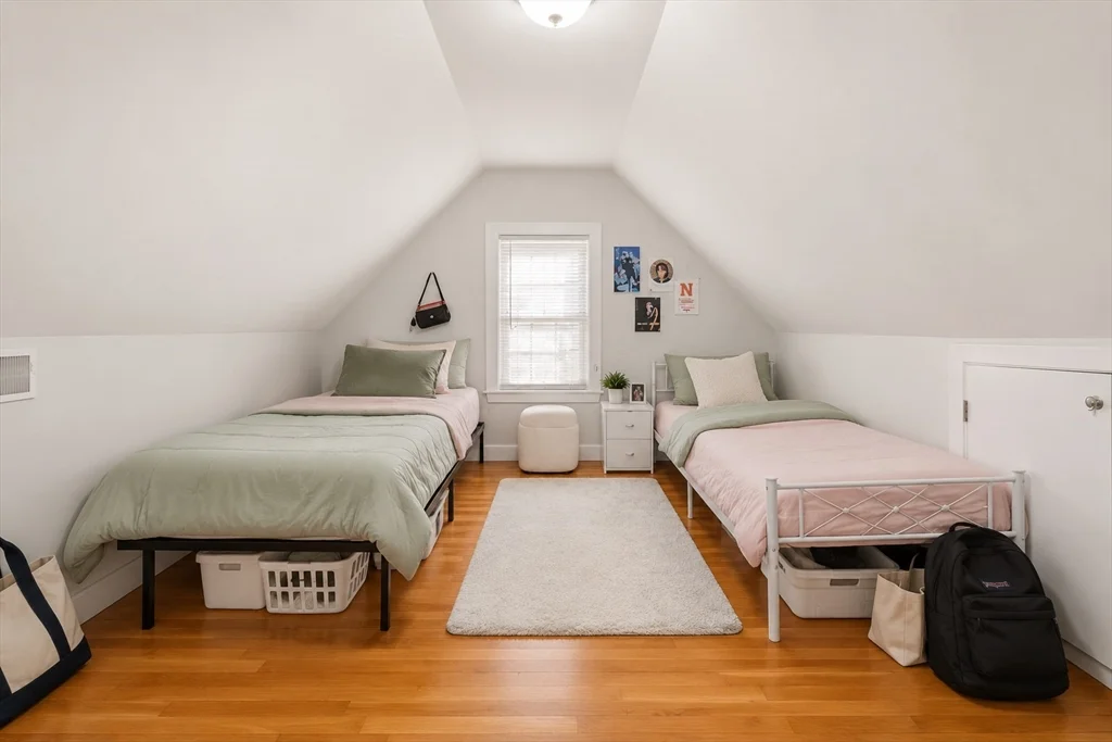 66 Mozart St, Jamaica Plain