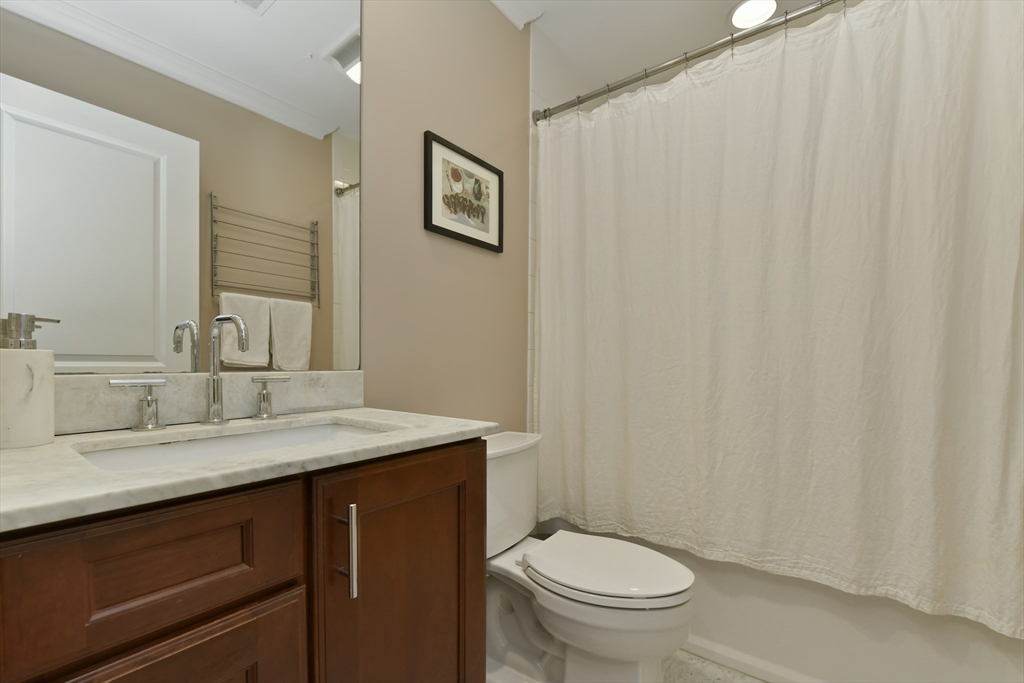 209 W Springfield St, South End