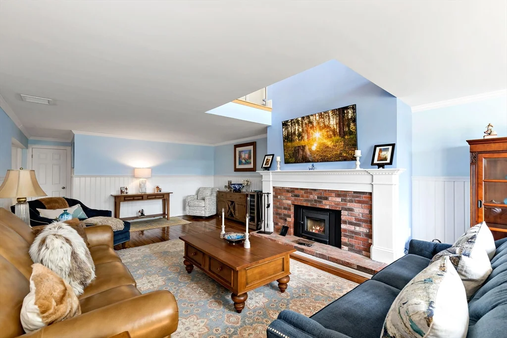 24 Ships View Ter, Buzzards Bay