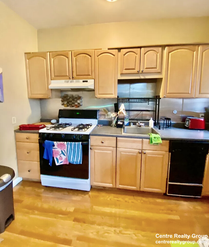 17 Highgate St, Allston