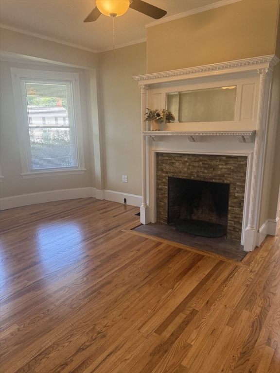 325 Adams St, Abington