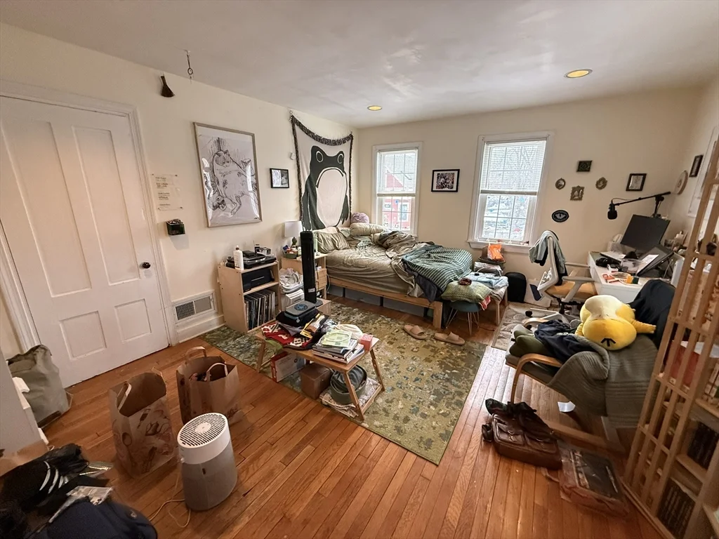 7-9 Biltmore St, Jamaica Plain