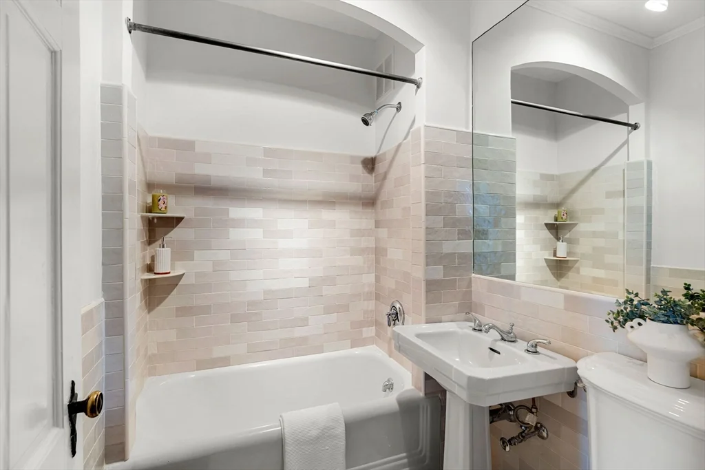 120 Beacon, Back Bay