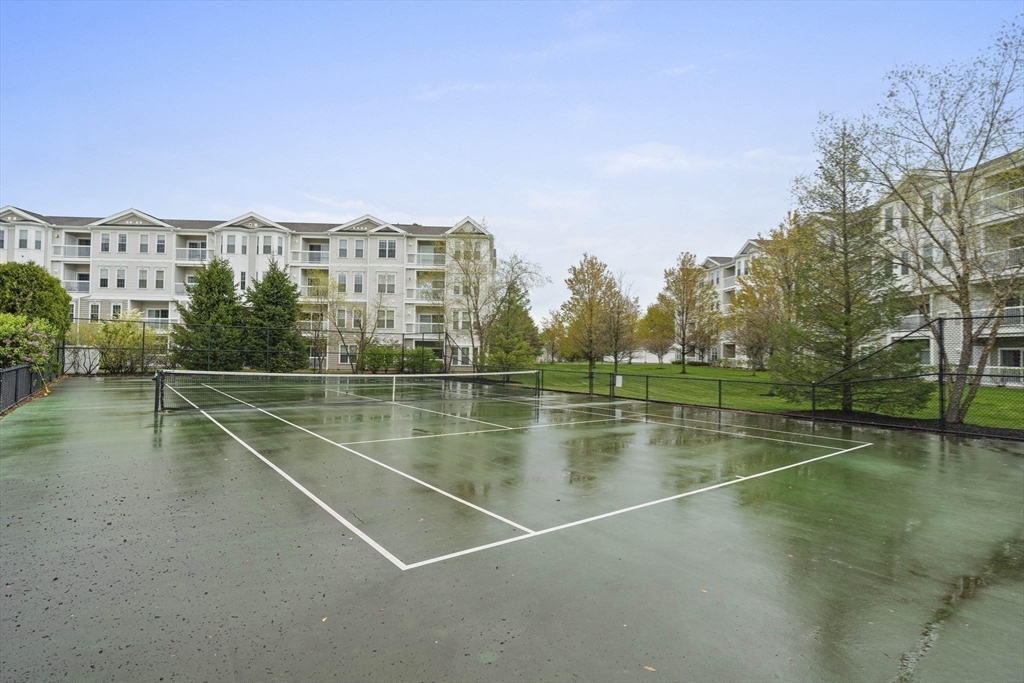 204 Clocktower Dr, Waltham