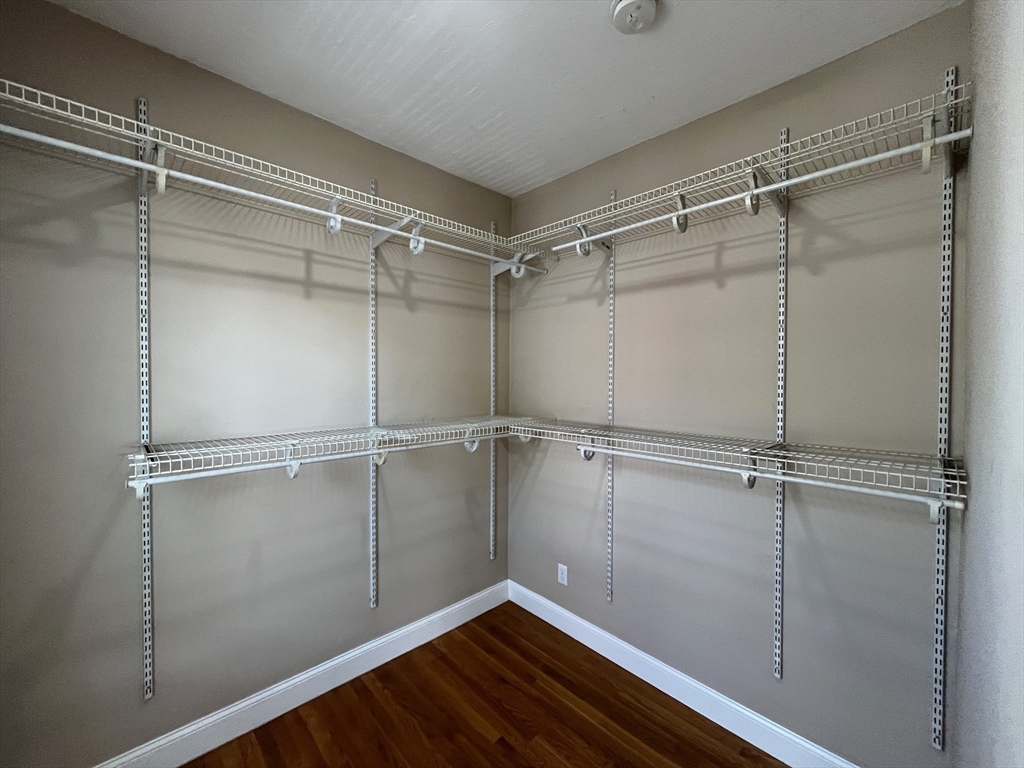 2 Woodville Park, Roxbury