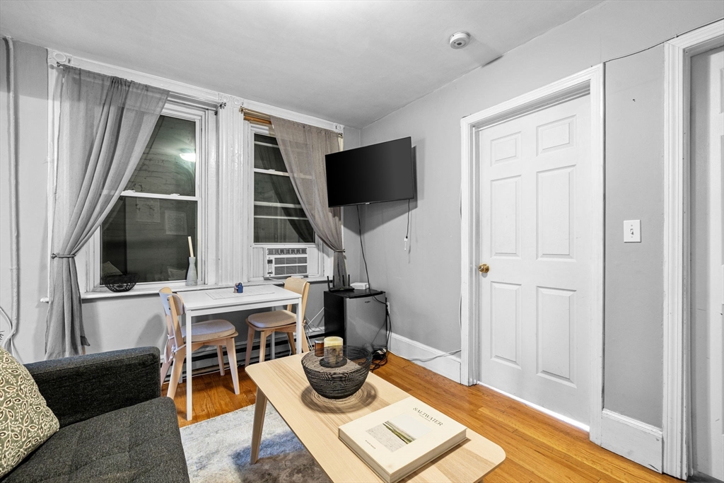 115 Salem St, North End