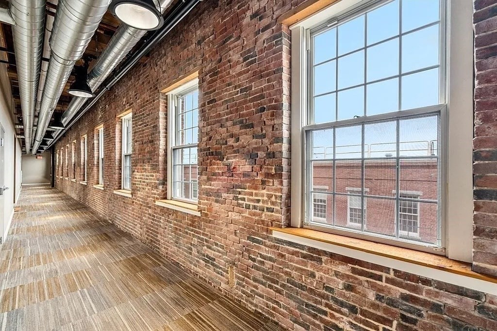 130 John St, Downtown