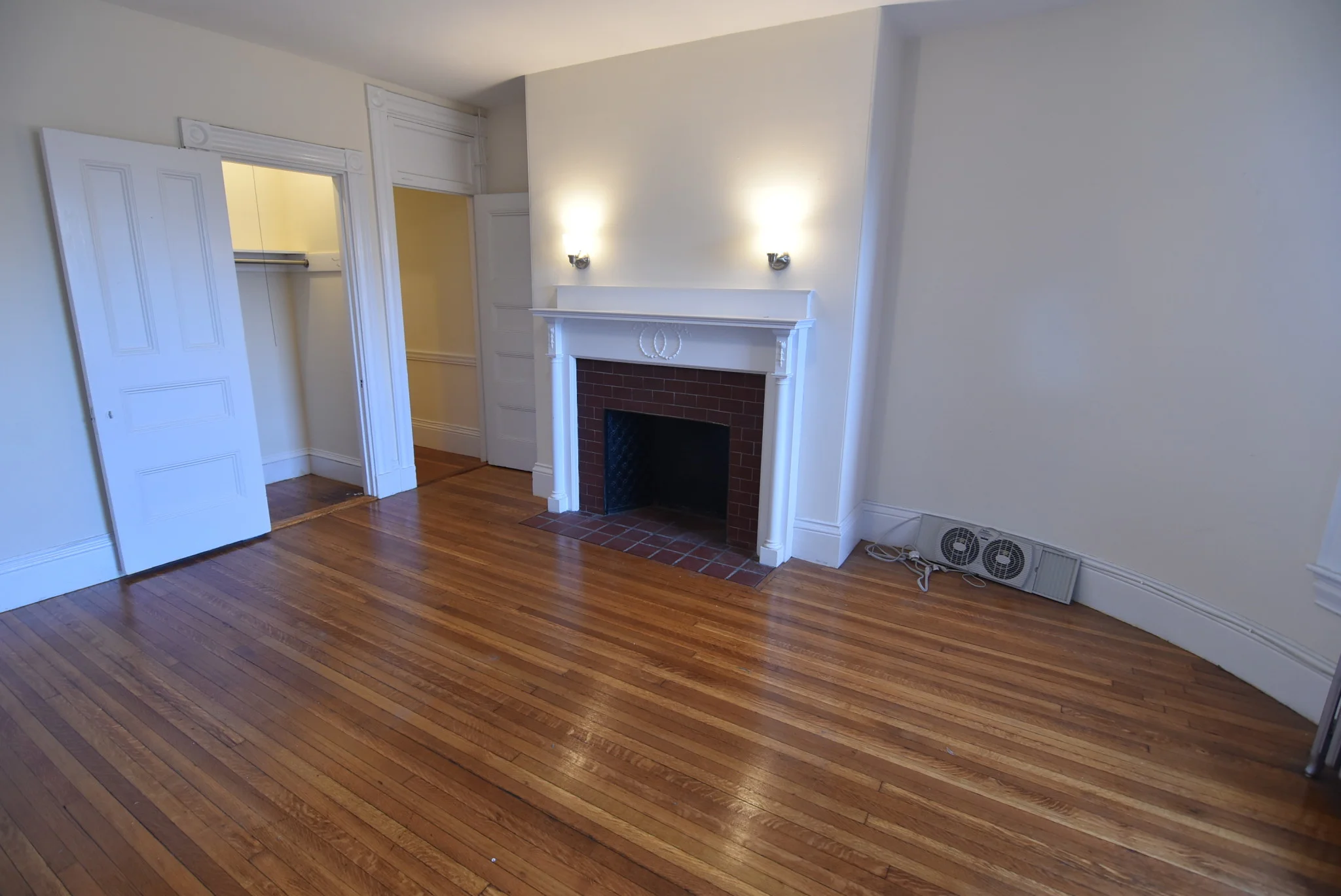 504 Beacon St, Fenway