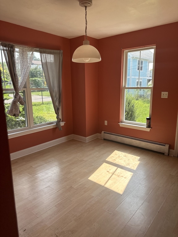 6 Hollis St, Downtown