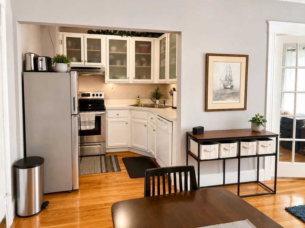 1607 Commonwealth Ave, Brighton