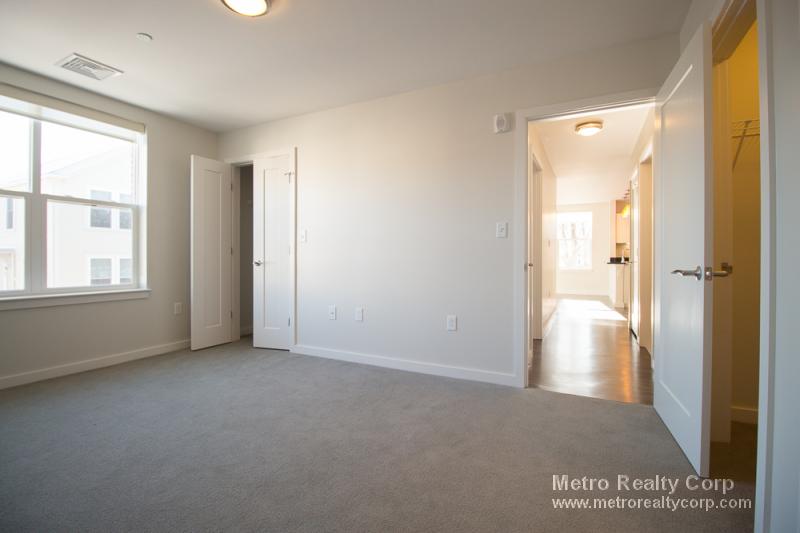 1 Whittemore Ave, North Cambridge