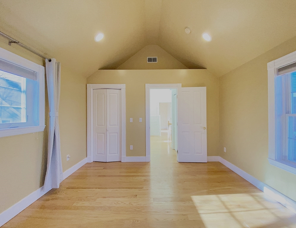 61 Cedar St, North Cambridge