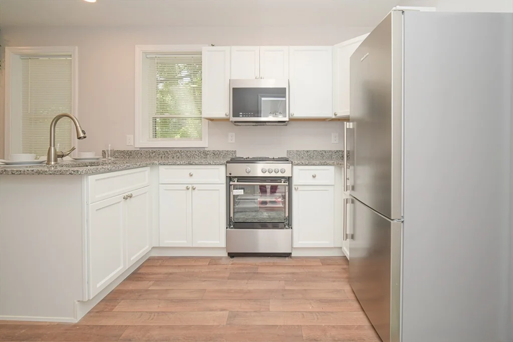 23 Warwick, Roxbury