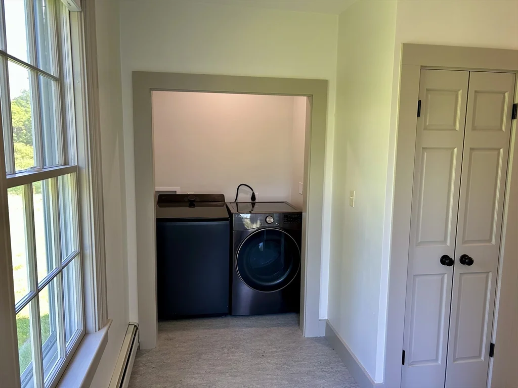 831 Lexington Rd, Concord