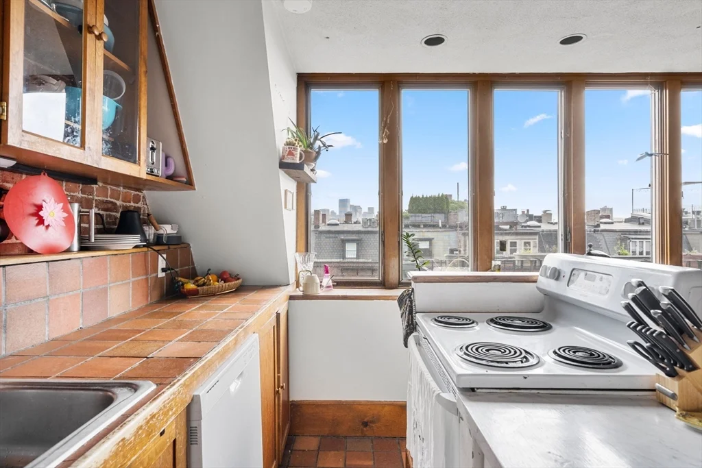 87 Worcester St, South End