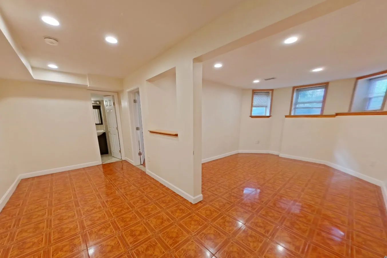 73 Thatcher St, North Brookline