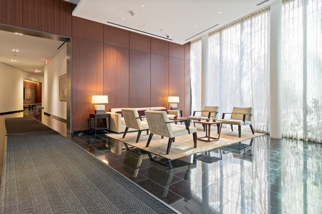 580 Washington St, Downtown