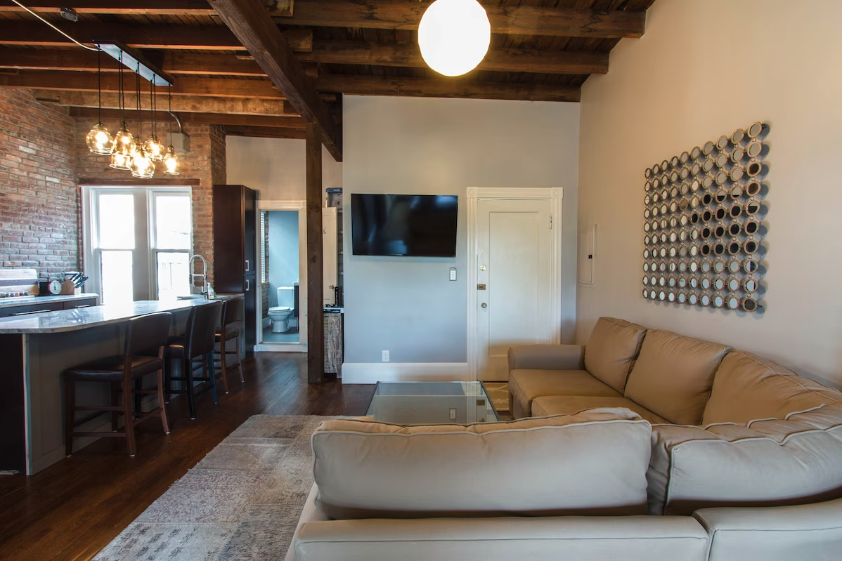 1870 Commonwealth Ave, Brighton