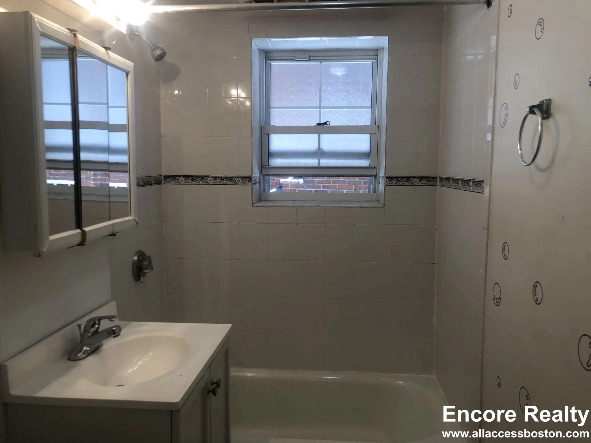 1555 Beacon St, Brookline