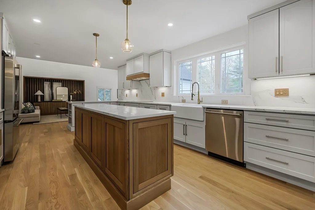 54 Spywood Rd, Sherborn