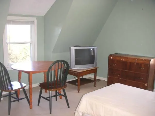 27R Albion St, Powder House Square