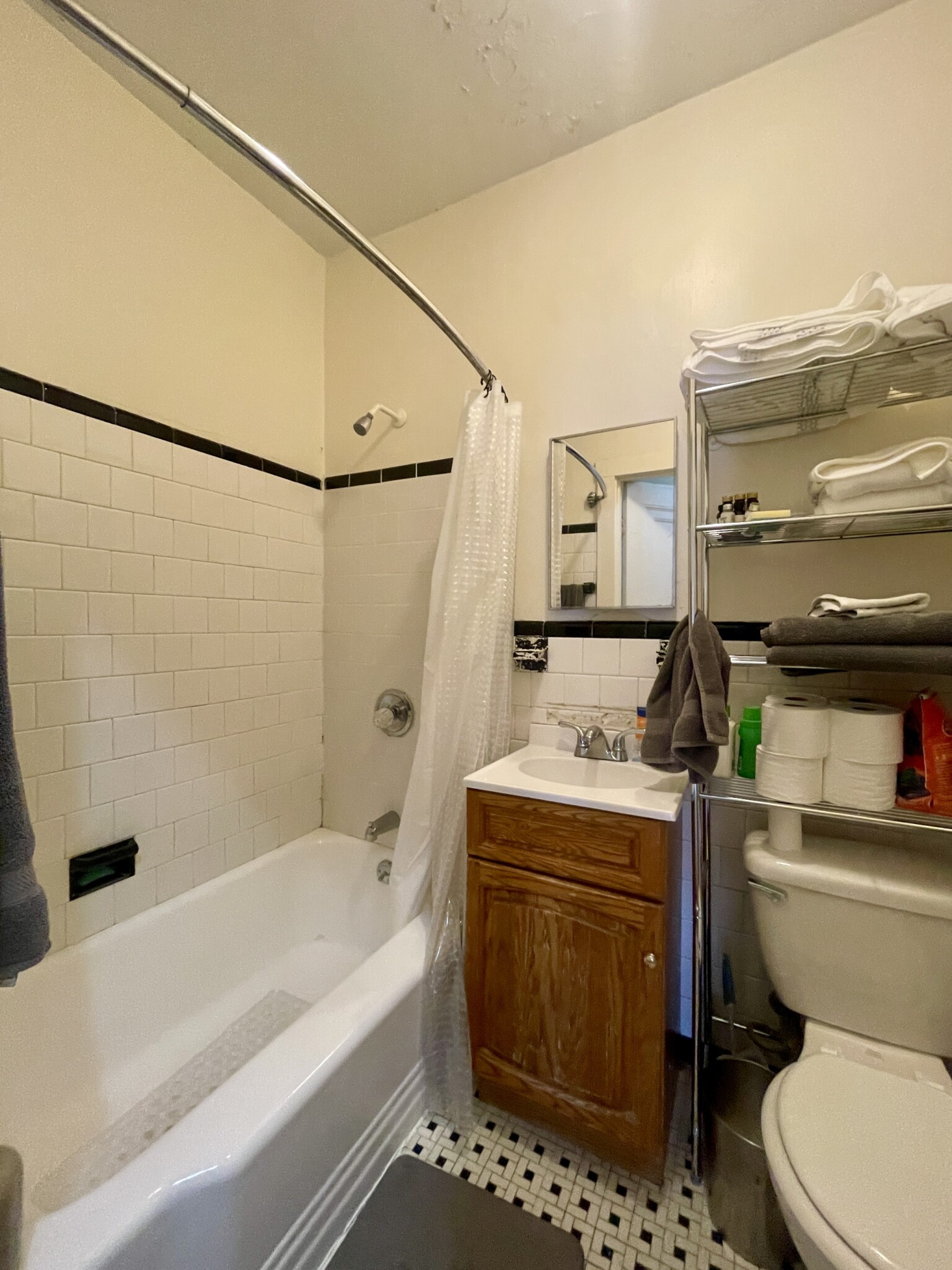 70 Strathmore Rd, Brighton