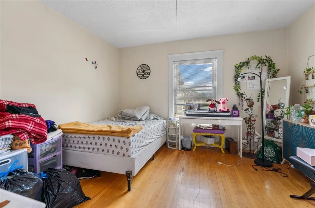 79-81 Vernon St, Waltham