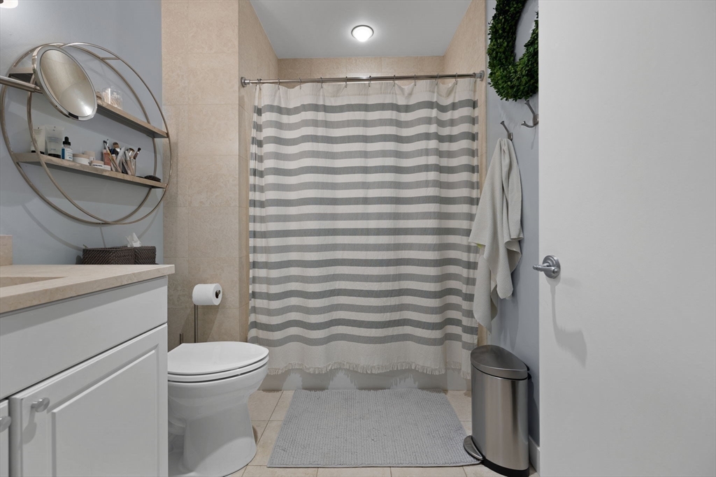 80 Broad St, Downtown