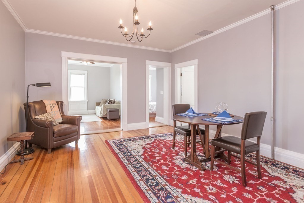 82 Gladstone St, East Boston