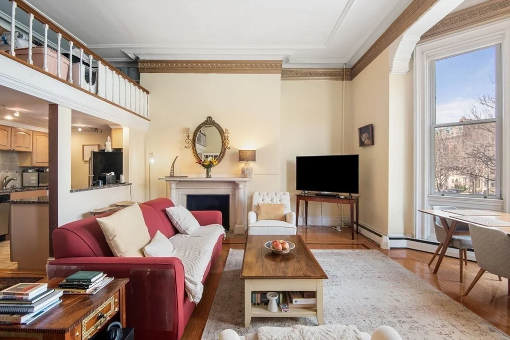 64 Commonwealth, Back Bay