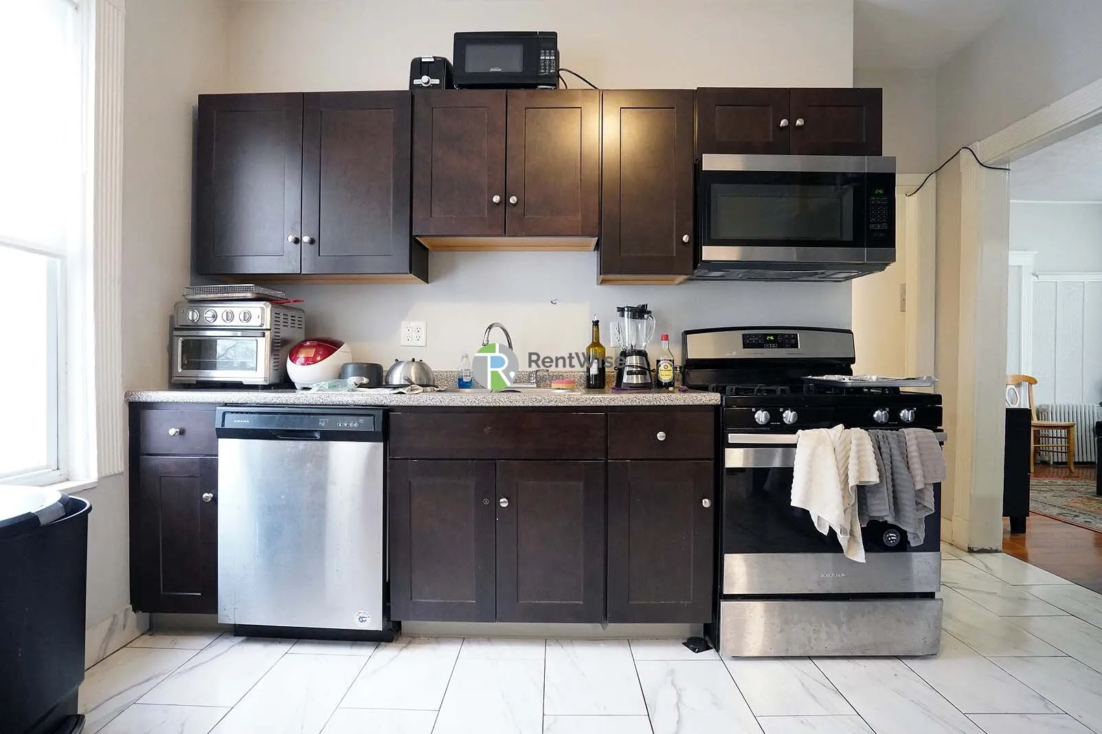 25 Linden St, Allston