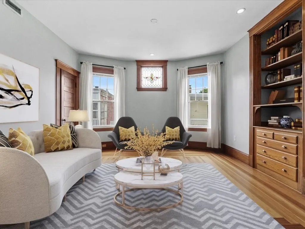 10 Ticknor St, South Boston