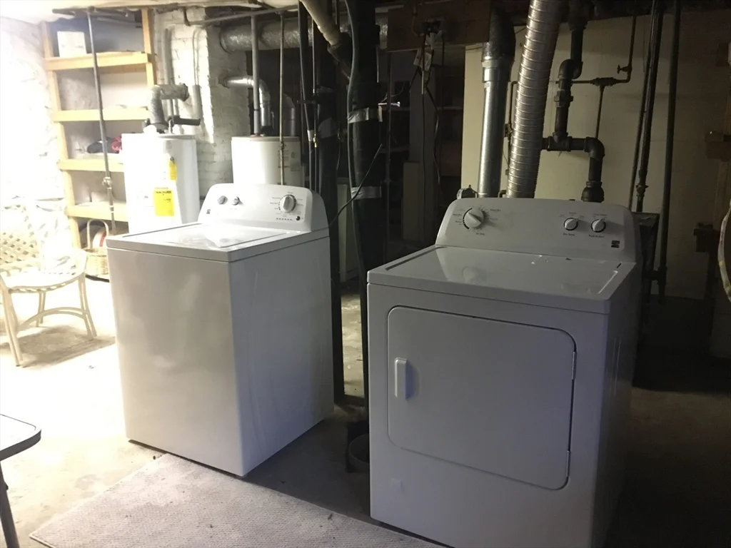 147 Oakland Ave, Methuen