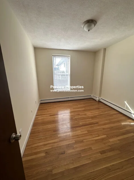 176 North Beacon St, Brighton