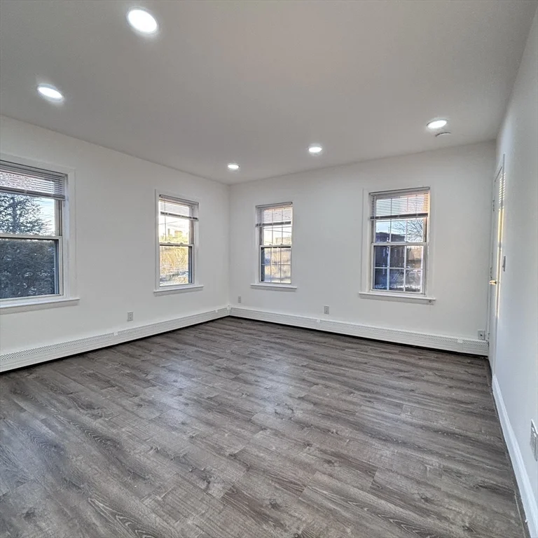 12 Pine St, Attleboro