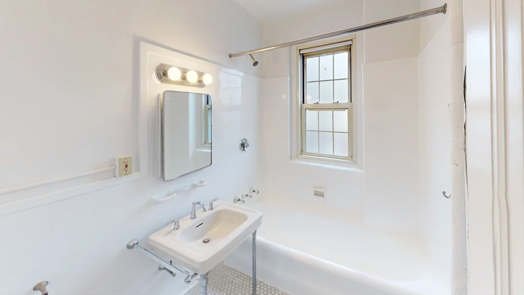 1401 Beacon St, Coolidge Corner