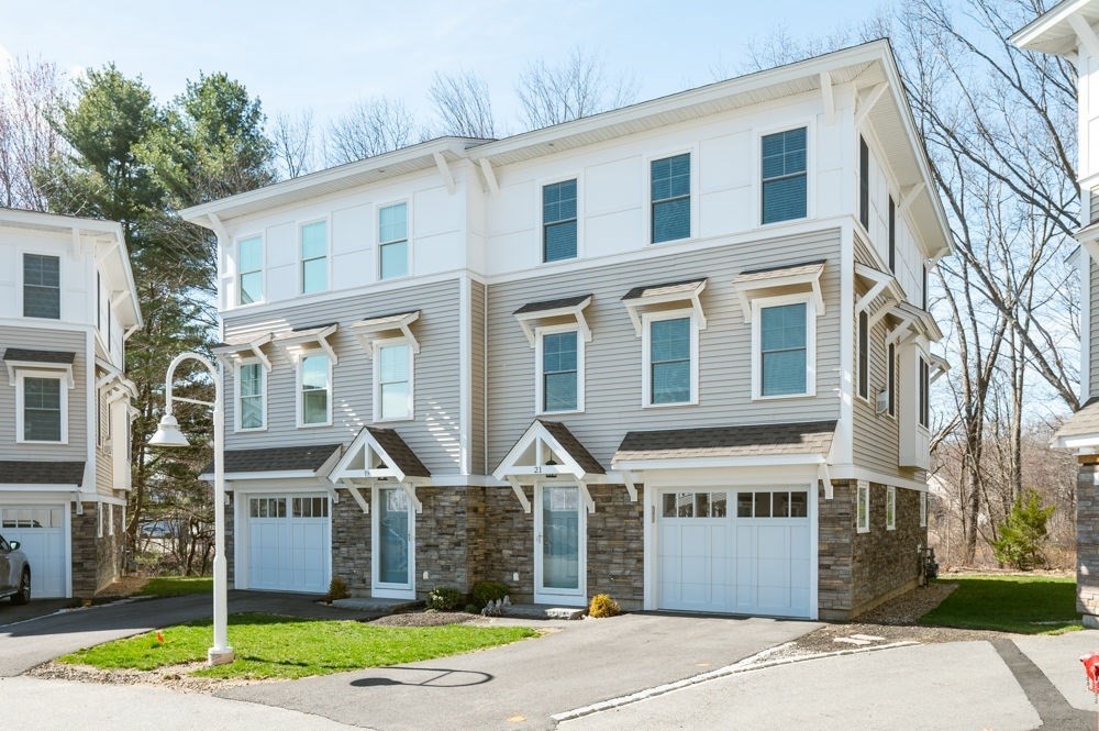 21 Hines Way, Newburyport