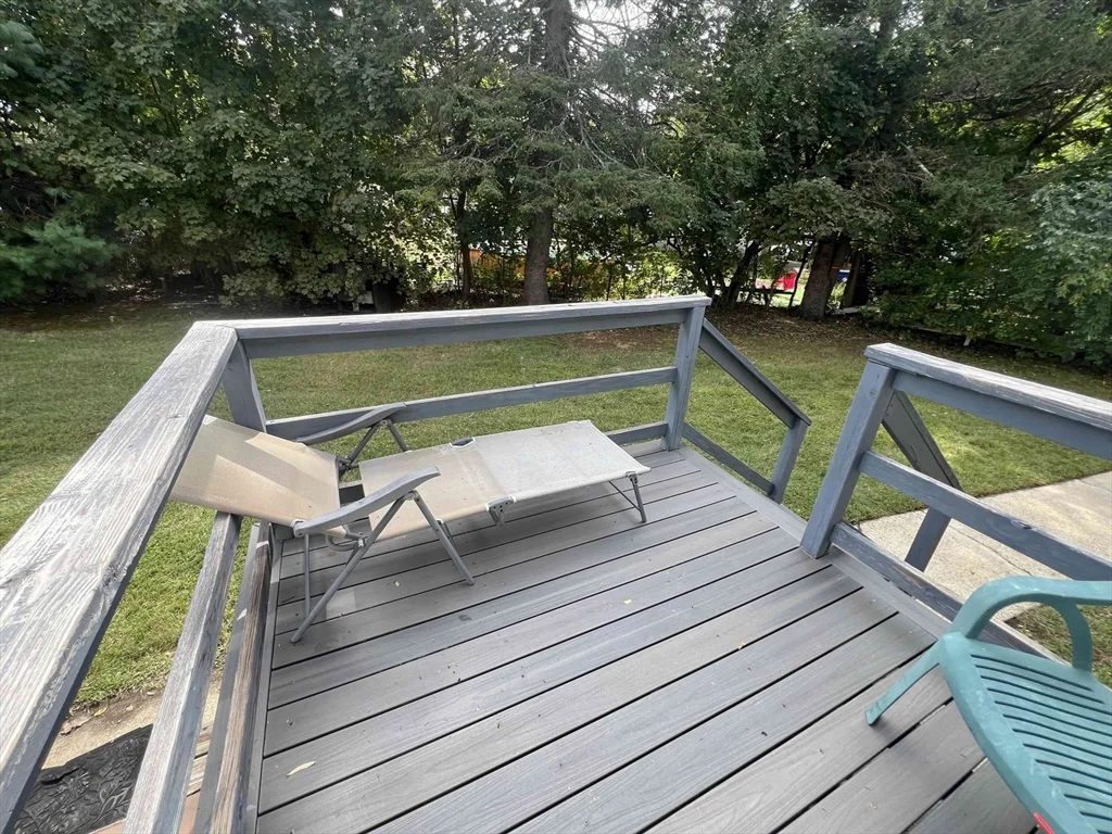 12 Saran Ave, Bedford