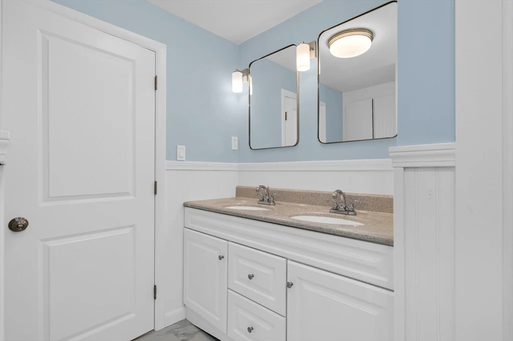 35 Peters St, North Andover