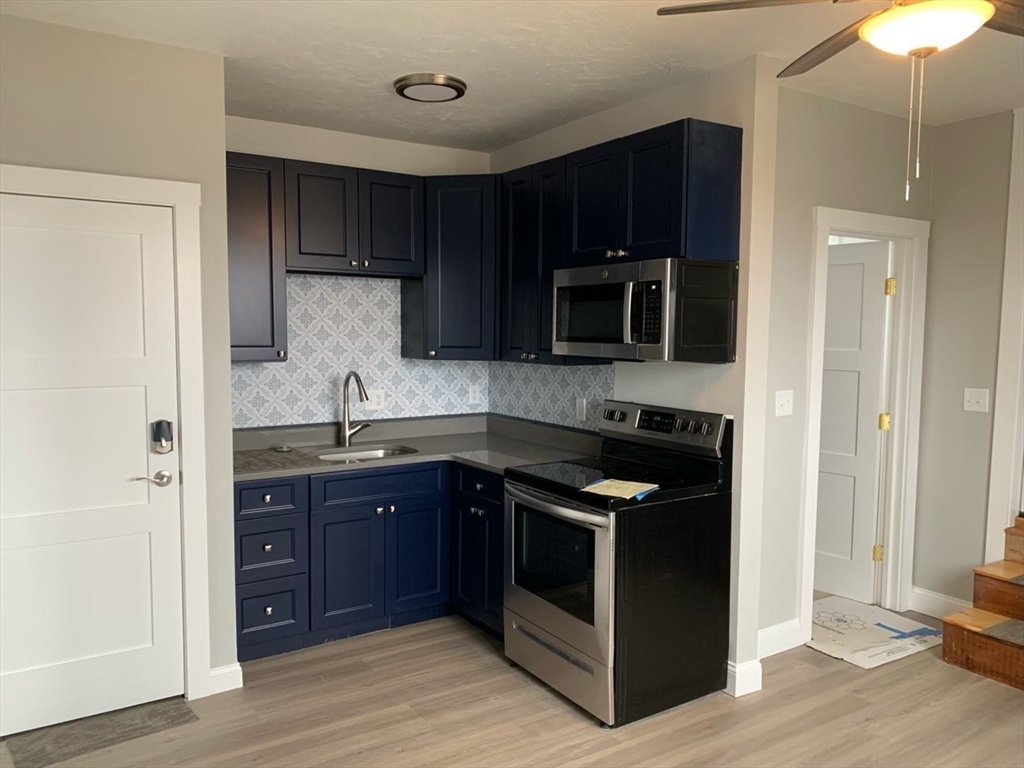 527 Nantasket Ave, Hull