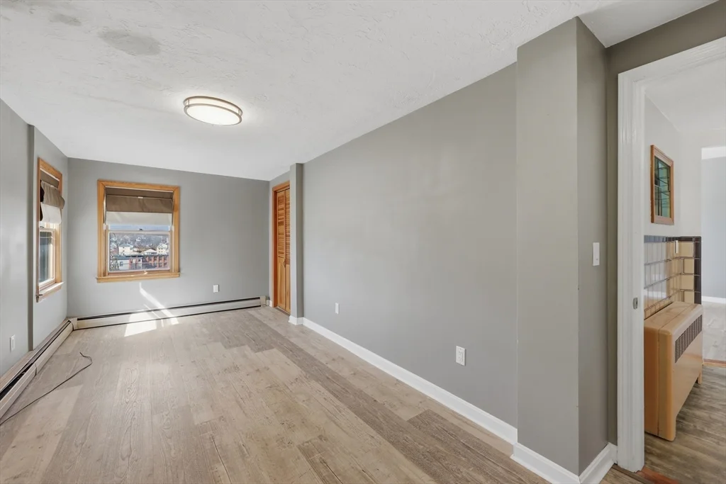 586 Franklin St, Worcester