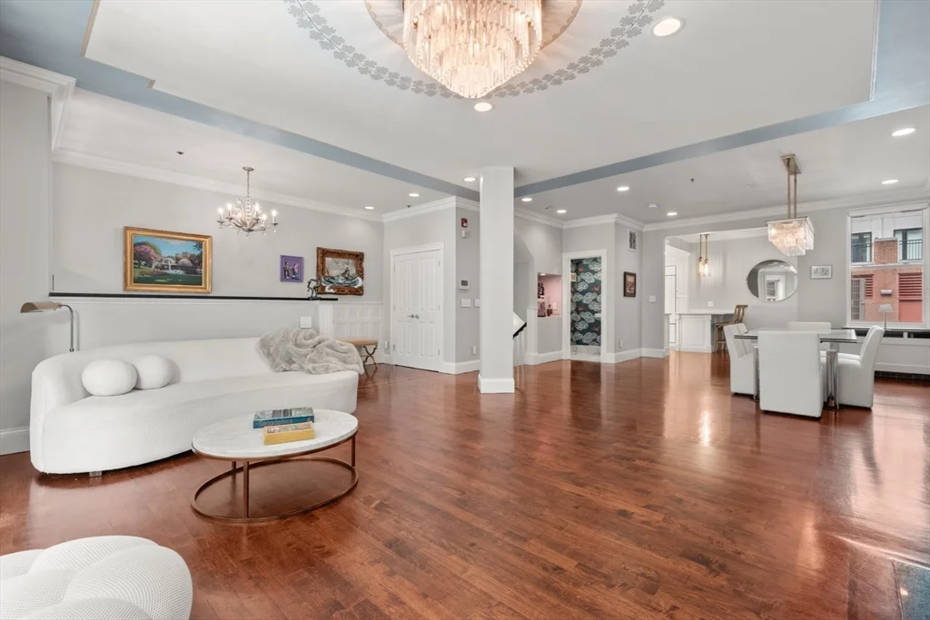 61 Saint Botolph St, Back Bay