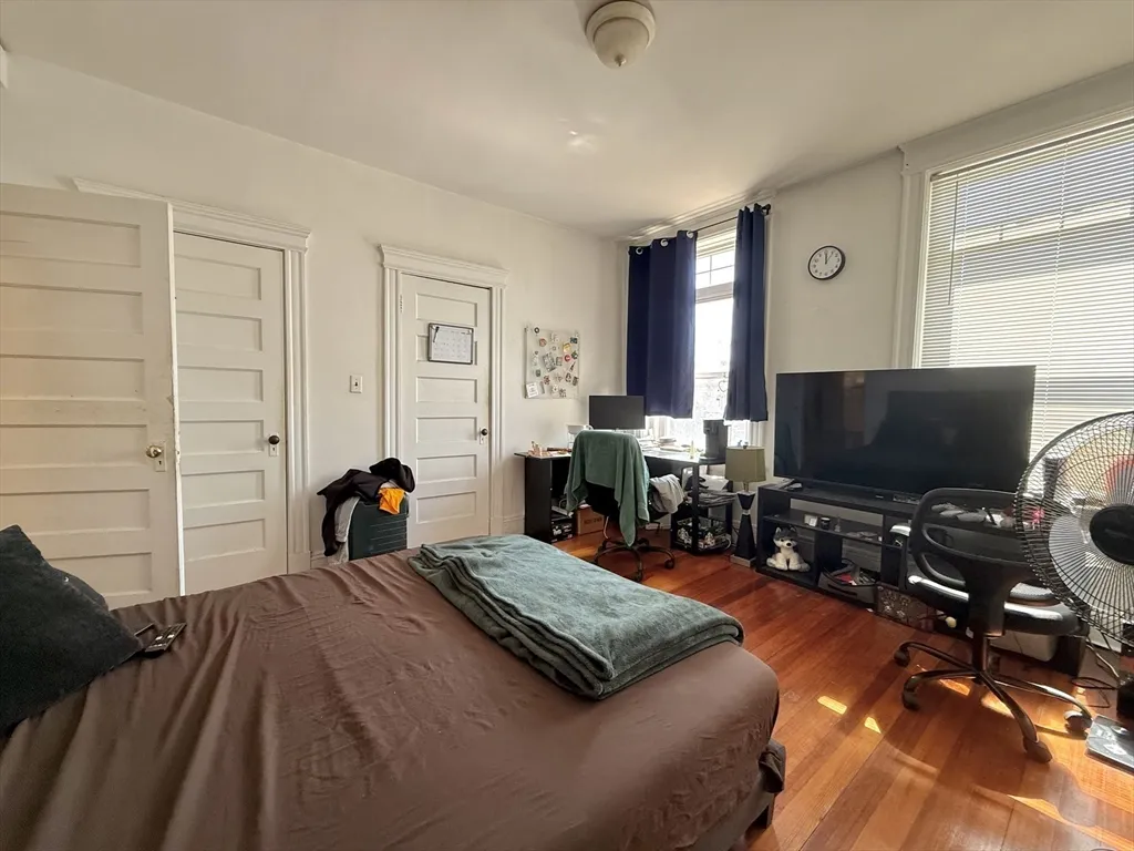 1908 Beacon St, Brookline