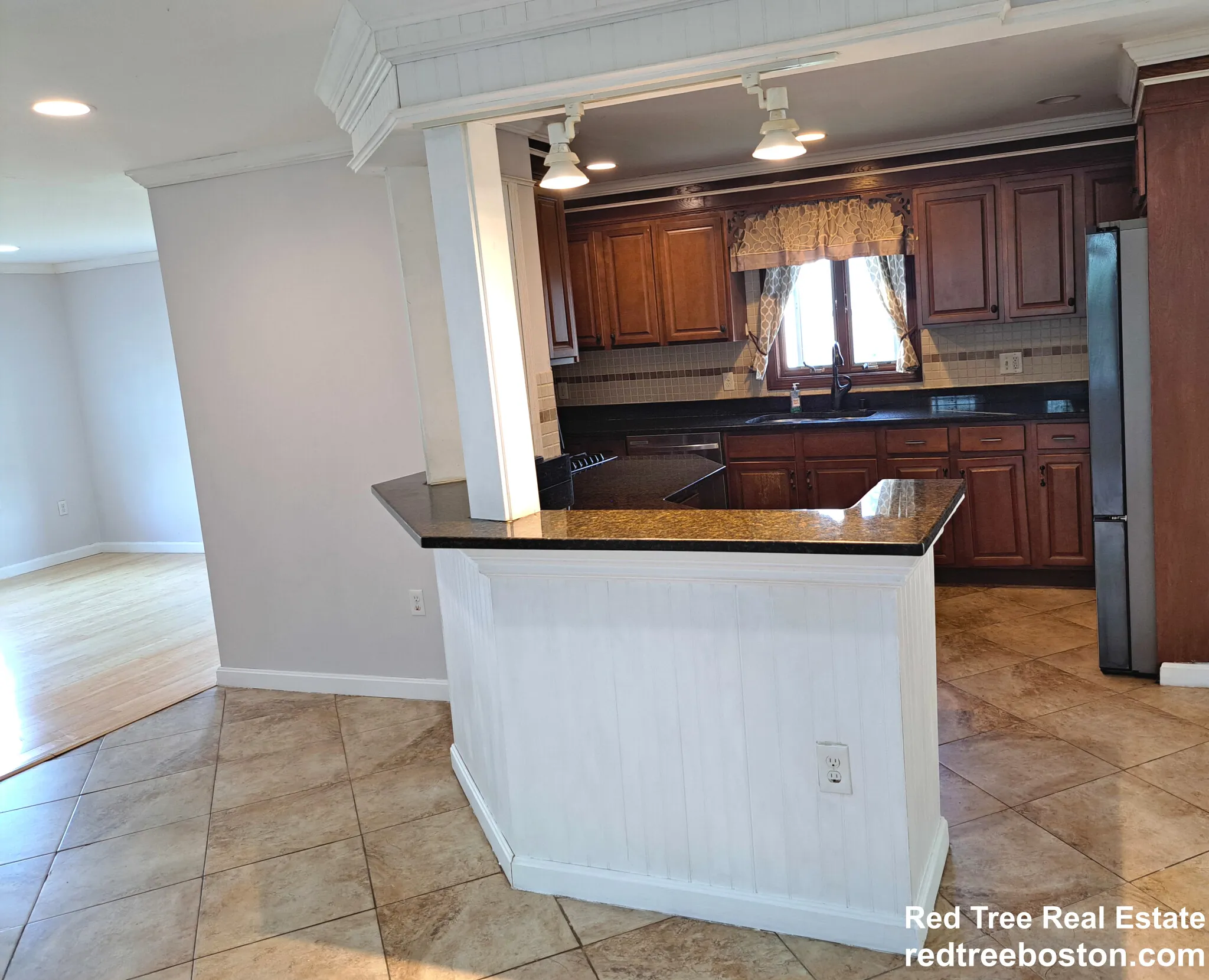 158 Baker St, West Roxbury