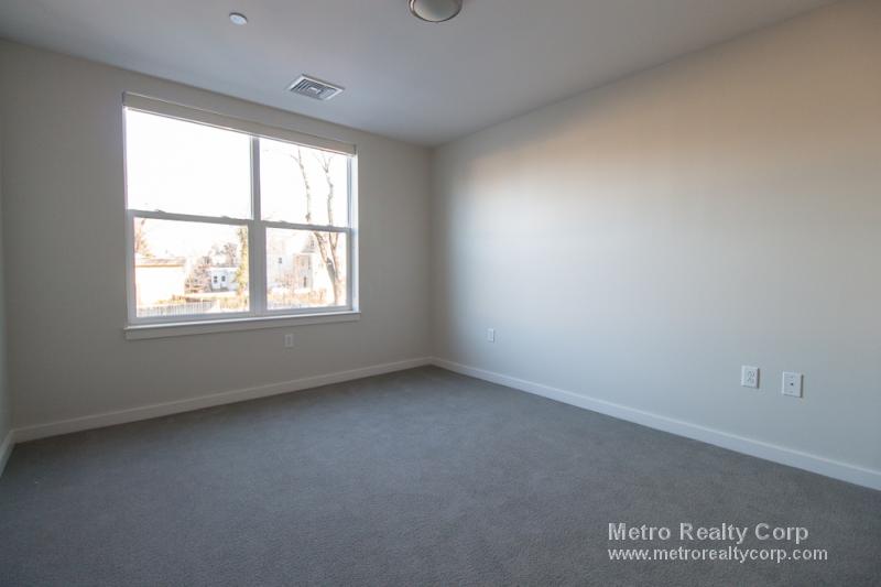 1 Whittemore Ave, North Cambridge