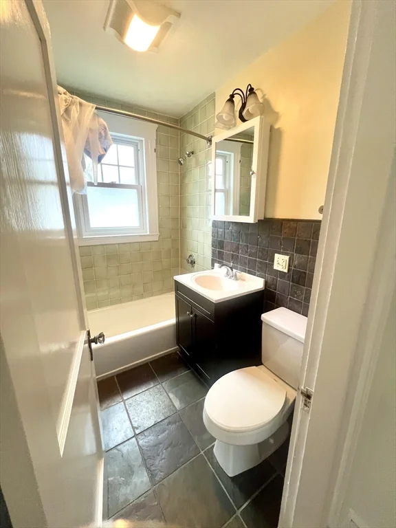7 Summer St, West Roxbury