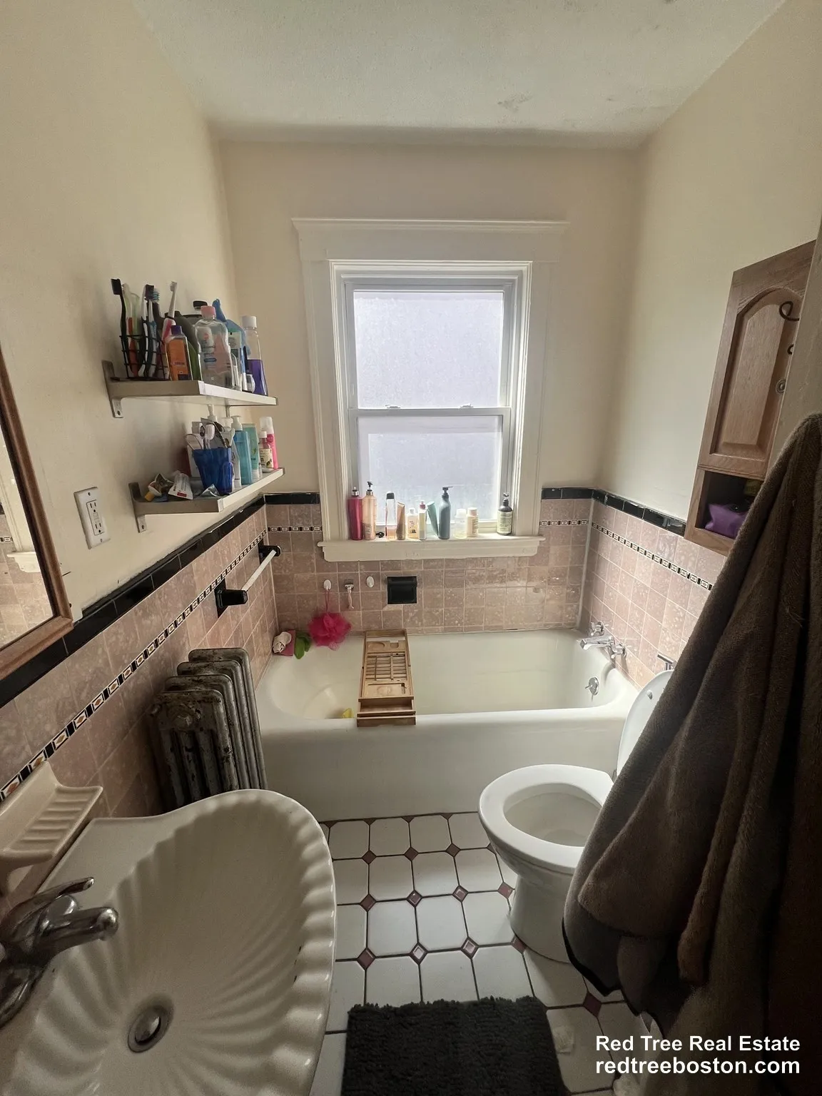 22 Commonwealth Ter, Brighton