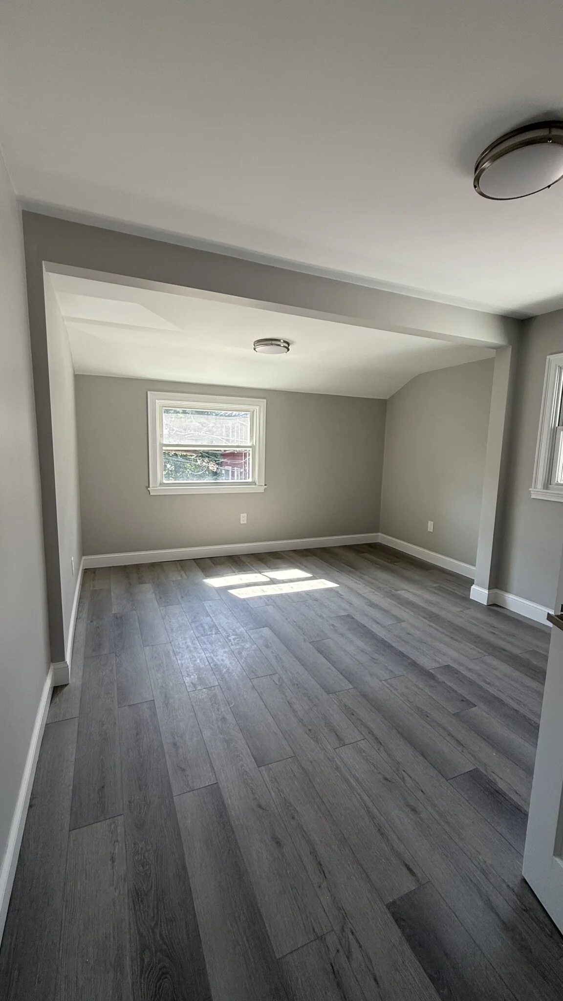 5 Harris Rd, Medford